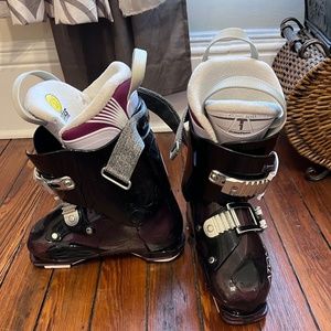 Atomic Ski Boots
